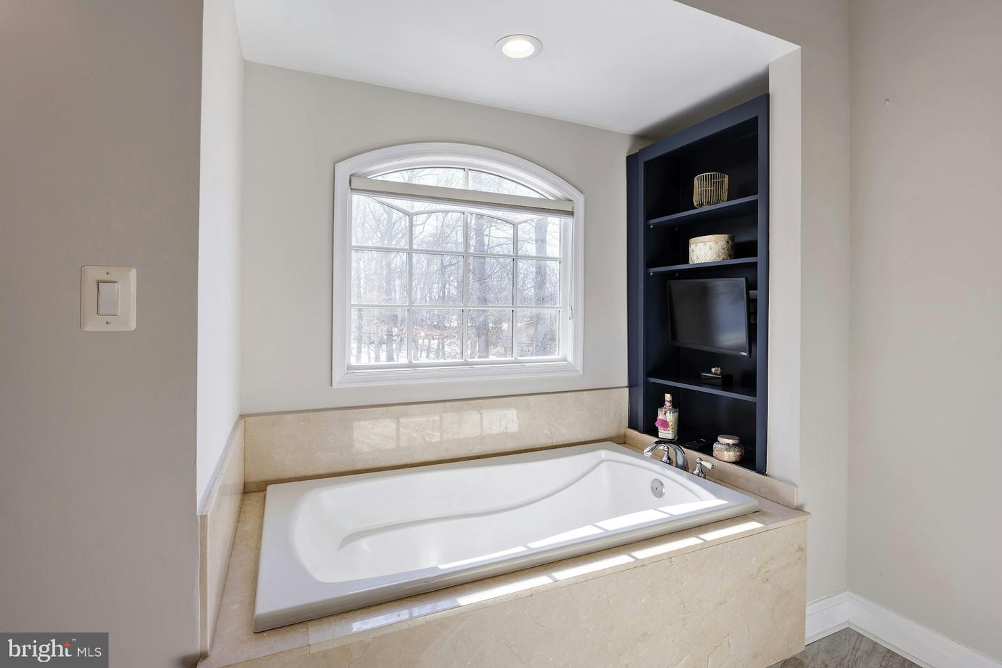 8612 MCHENRY ST, VIENNA, Virginia 22180, 4 Bedrooms Bedrooms, ,2 BathroomsBathrooms,Residential,For sale,8612 MCHENRY ST,VAFX2289568 MLS # VAFX2289568