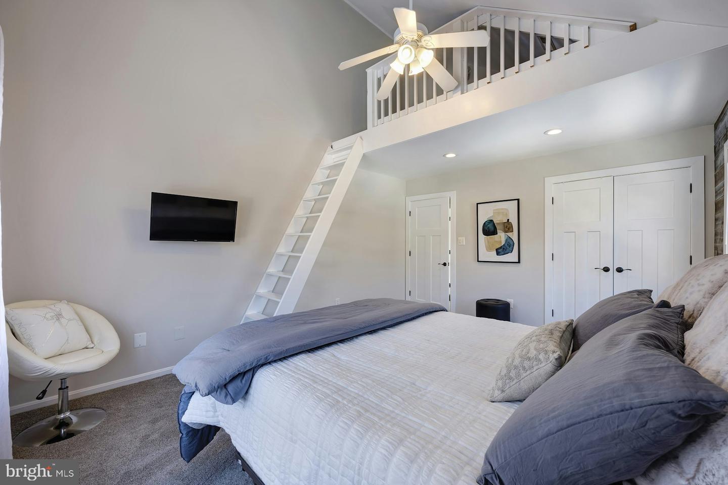 8612 MCHENRY ST, VIENNA, Virginia 22180, 4 Bedrooms Bedrooms, ,2 BathroomsBathrooms,Residential,For sale,8612 MCHENRY ST,VAFX2289568 MLS # VAFX2289568