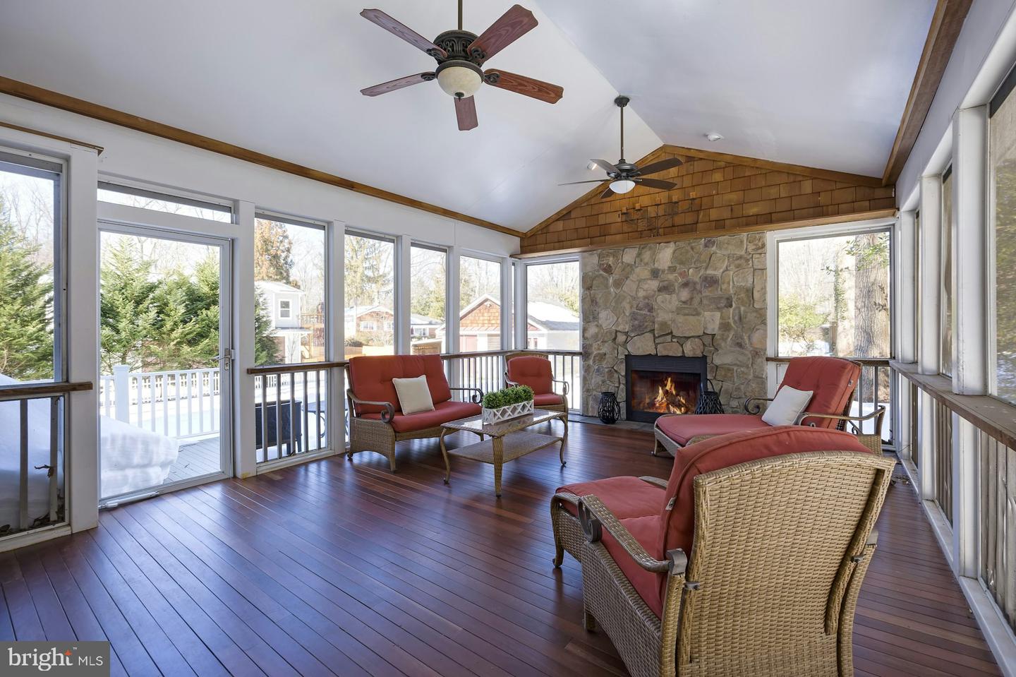 8612 MCHENRY ST, VIENNA, Virginia 22180, 4 Bedrooms Bedrooms, ,2 BathroomsBathrooms,Residential,For sale,8612 MCHENRY ST,VAFX2289568 MLS # VAFX2289568