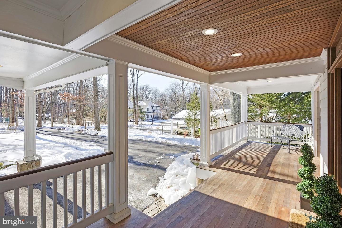 8612 MCHENRY ST, VIENNA, Virginia 22180, 4 Bedrooms Bedrooms, ,2 BathroomsBathrooms,Residential,For sale,8612 MCHENRY ST,VAFX2289568 MLS # VAFX2289568