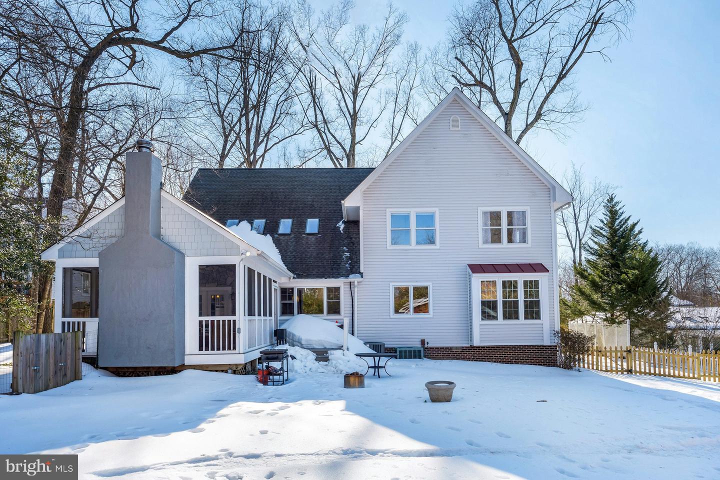 8612 MCHENRY ST, VIENNA, Virginia 22180, 4 Bedrooms Bedrooms, ,2 BathroomsBathrooms,Residential,For sale,8612 MCHENRY ST,VAFX2289568 MLS # VAFX2289568