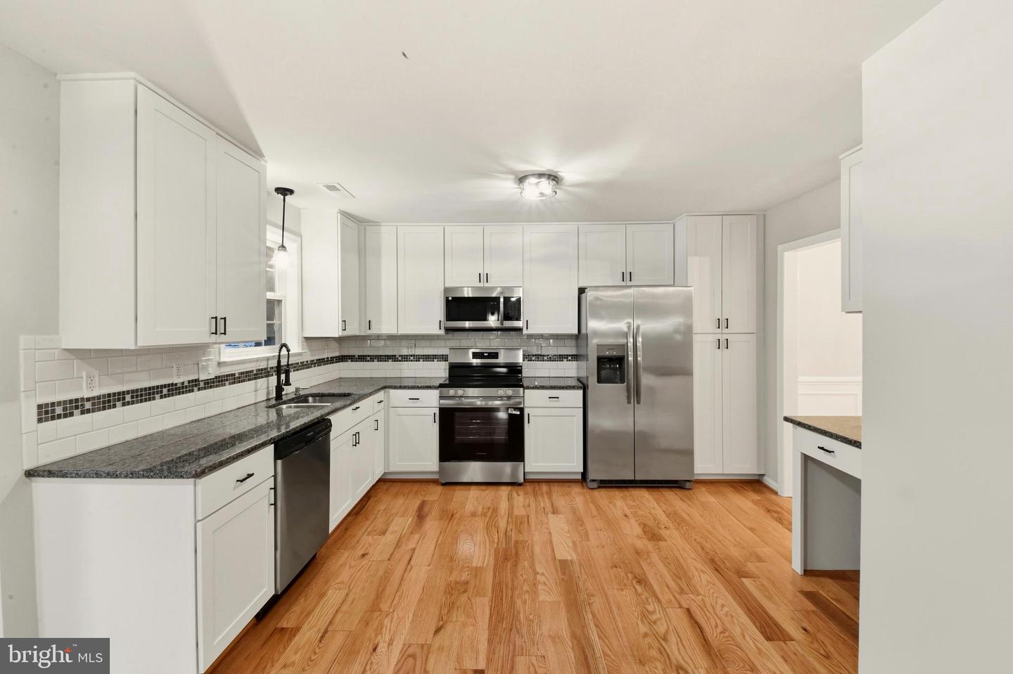 2682 ENGLISH OAKS CIR, CHARLOTTESVILLE, Virginia 22911, 5 Bedrooms Bedrooms, ,2 BathroomsBathrooms,Residential,For sale,2682 ENGLISH OAKS CIR,VAAB2001160 MLS # VAAB2001160