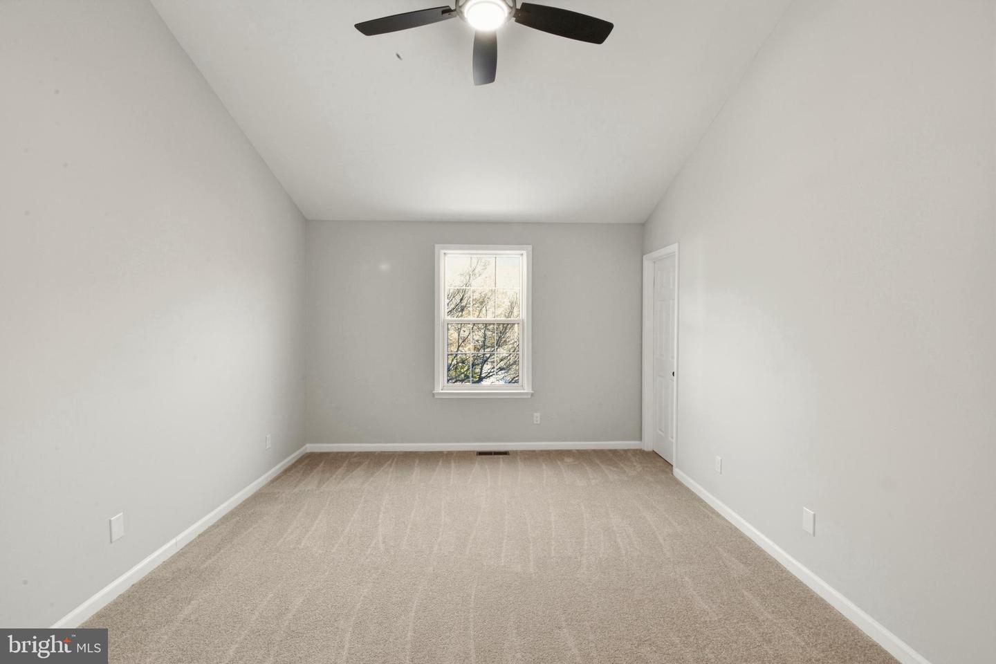 2682 ENGLISH OAKS CIR, CHARLOTTESVILLE, Virginia 22911, 5 Bedrooms Bedrooms, ,2 BathroomsBathrooms,Residential,For sale,2682 ENGLISH OAKS CIR,VAAB2001160 MLS # VAAB2001160