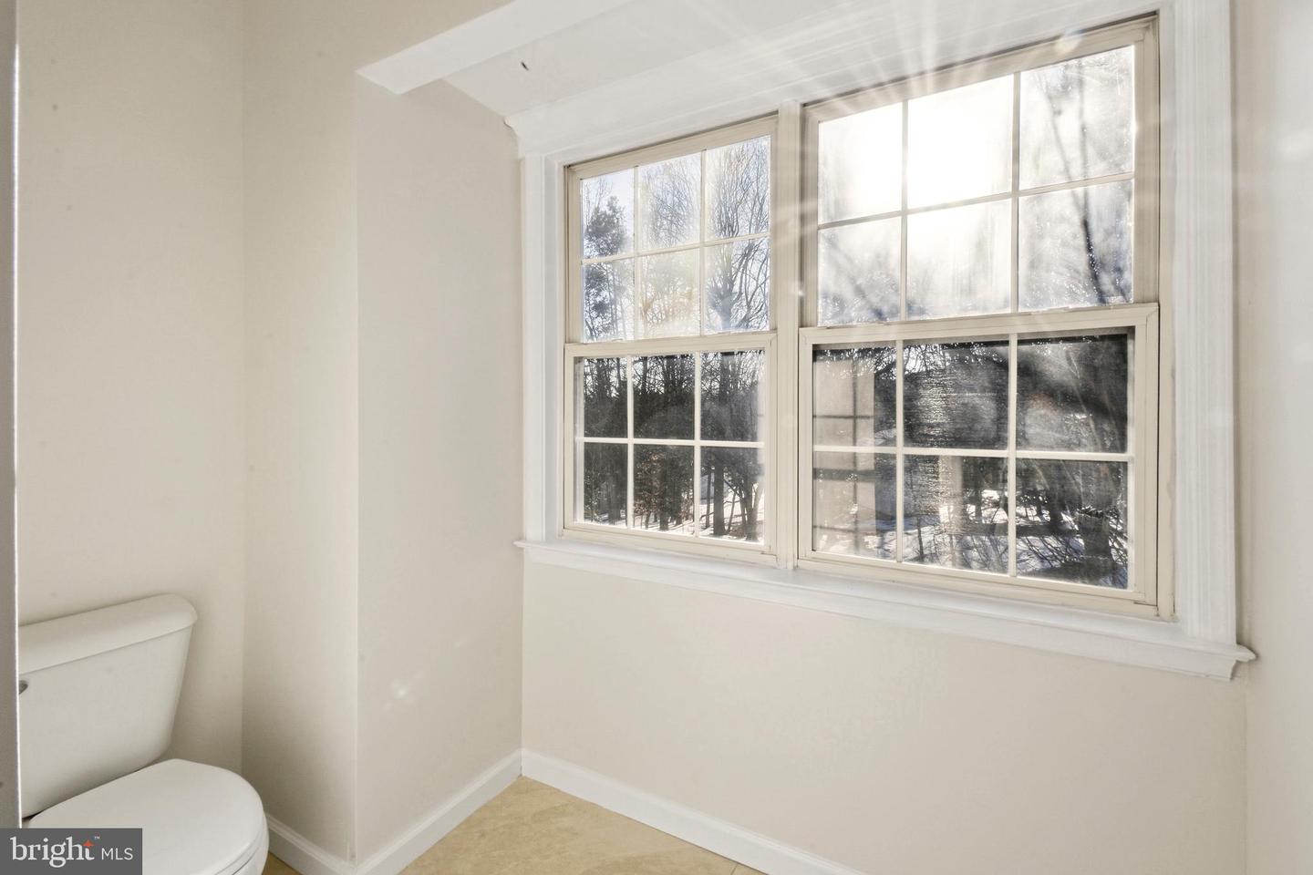 2682 ENGLISH OAKS CIR, CHARLOTTESVILLE, Virginia 22911, 5 Bedrooms Bedrooms, ,2 BathroomsBathrooms,Residential,For sale,2682 ENGLISH OAKS CIR,VAAB2001160 MLS # VAAB2001160