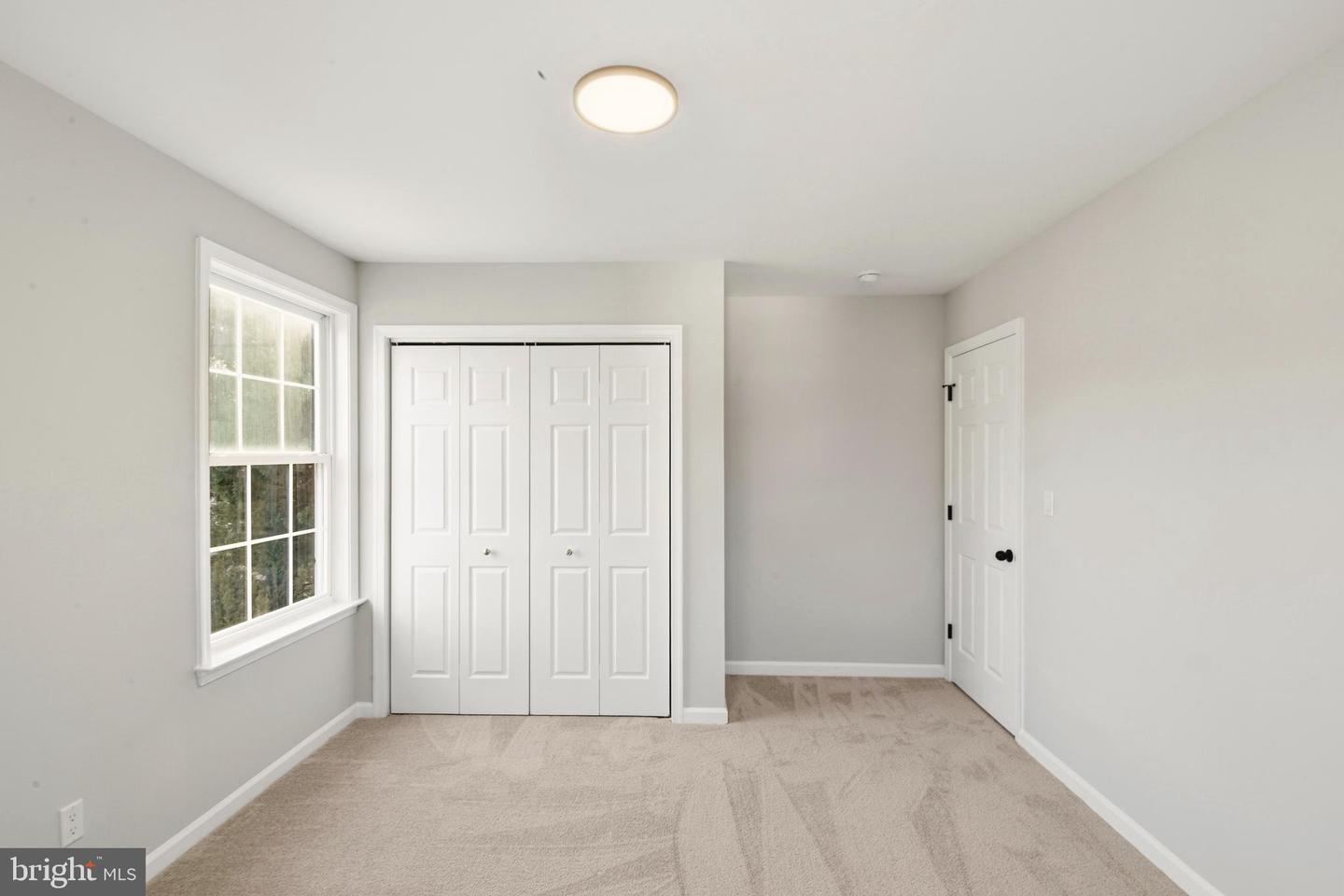 2682 ENGLISH OAKS CIR, CHARLOTTESVILLE, Virginia 22911, 5 Bedrooms Bedrooms, ,2 BathroomsBathrooms,Residential,For sale,2682 ENGLISH OAKS CIR,VAAB2001160 MLS # VAAB2001160