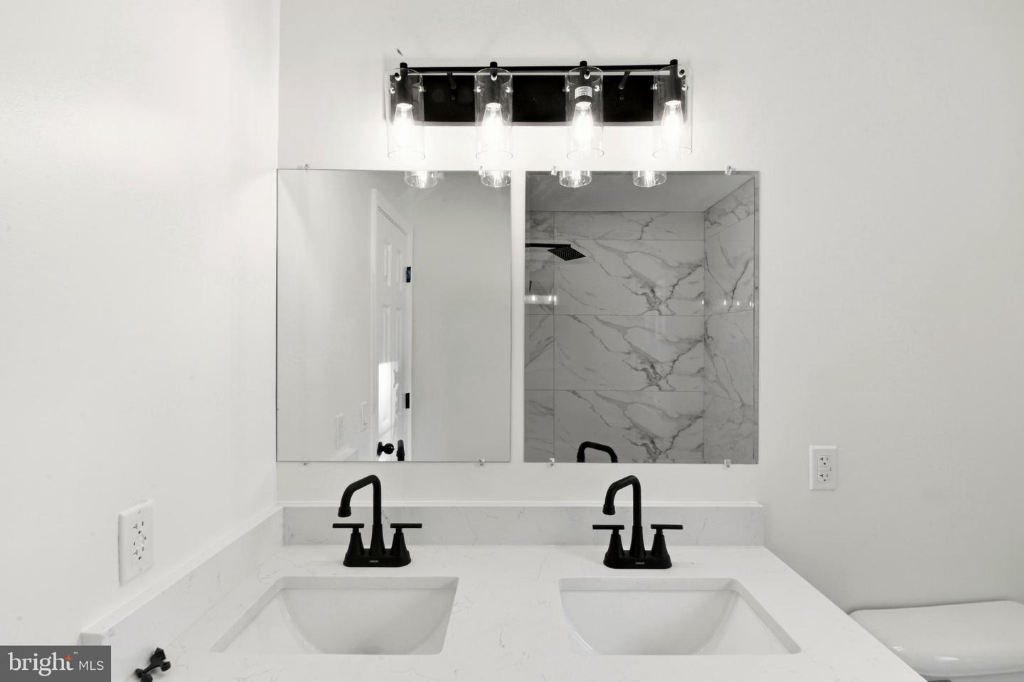 2682 ENGLISH OAKS CIR, CHARLOTTESVILLE, Virginia 22911, 5 Bedrooms Bedrooms, ,2 BathroomsBathrooms,Residential,For sale,2682 ENGLISH OAKS CIR,VAAB2001160 MLS # VAAB2001160