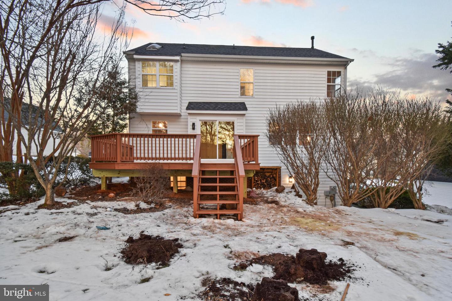 2682 ENGLISH OAKS CIR, CHARLOTTESVILLE, Virginia 22911, 5 Bedrooms Bedrooms, ,2 BathroomsBathrooms,Residential,For sale,2682 ENGLISH OAKS CIR,VAAB2001160 MLS # VAAB2001160