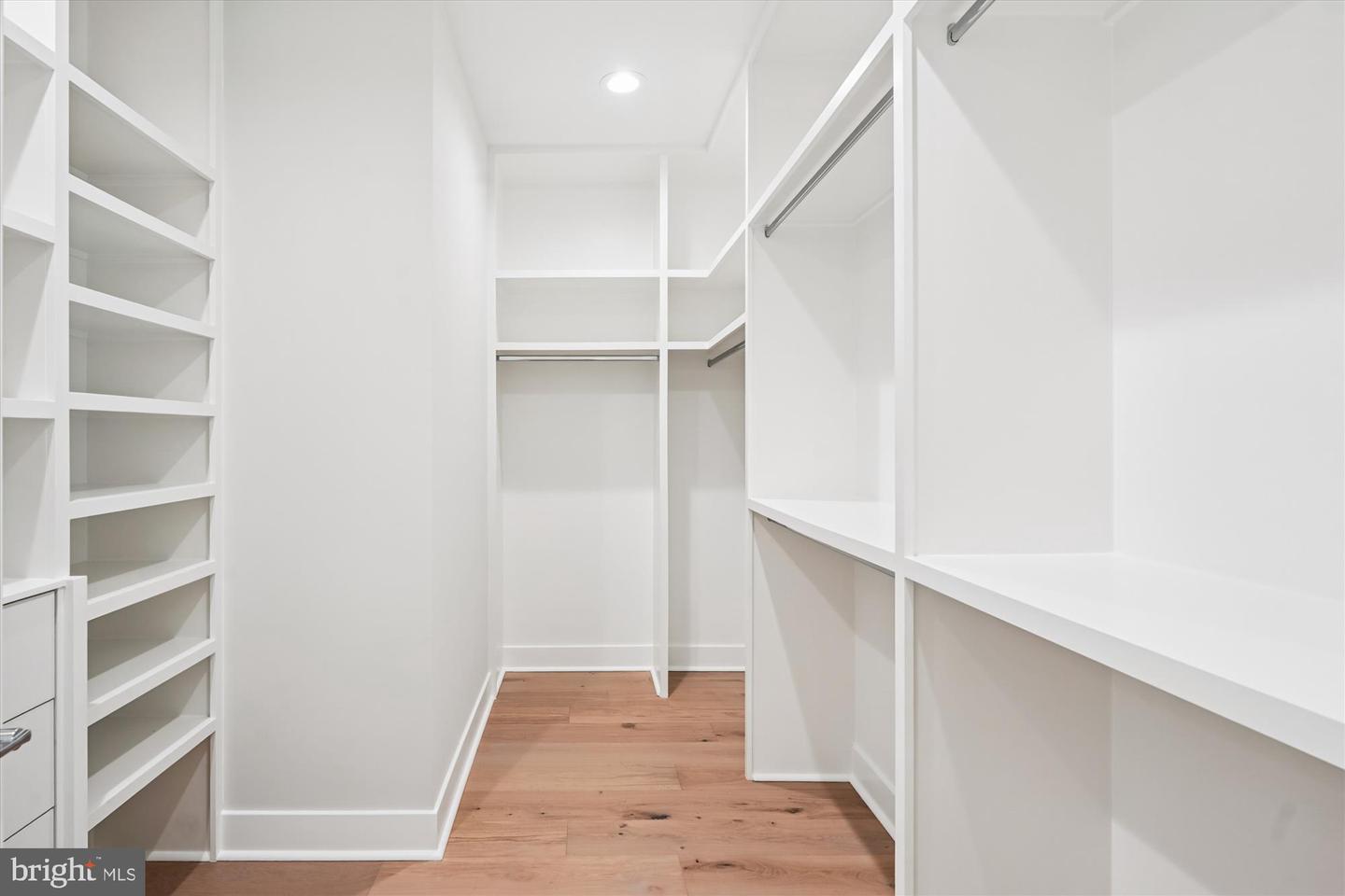 6707 HALLWOOD AVE, FALLS CHURCH, Virginia 22046, 6 Bedrooms Bedrooms, ,6 BathroomsBathrooms,Residential,For sale,6707 HALLWOOD AVE,VAFX2290406 MLS # VAFX2290406 6707 HALLWOOD AVE, FALLS CHURCH, Virginia 22046, 6 Bedrooms Bedrooms, ,6 BathroomsBathrooms,Residential,For sale,6707 HALLWOOD AVE,VAFX2290406 MLS # VAFX2290406