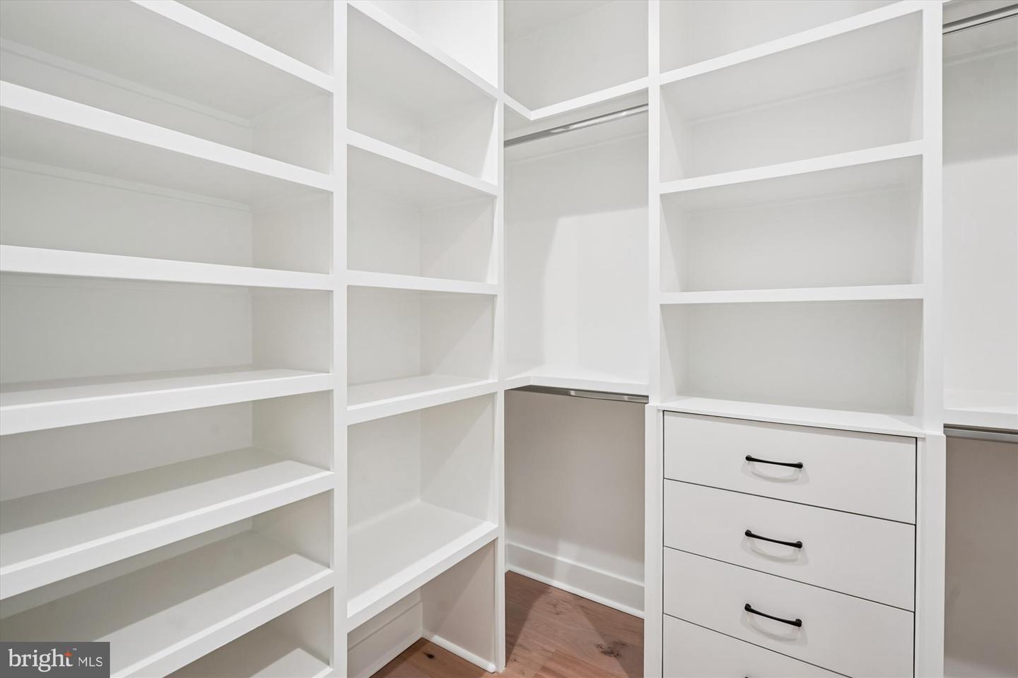 6707 HALLWOOD AVE, FALLS CHURCH, Virginia 22046, 6 Bedrooms Bedrooms, ,6 BathroomsBathrooms,Residential,For sale,6707 HALLWOOD AVE,VAFX2290406 MLS # VAFX2290406 6707 HALLWOOD AVE, FALLS CHURCH, Virginia 22046, 6 Bedrooms Bedrooms, ,6 BathroomsBathrooms,Residential,For sale,6707 HALLWOOD AVE,VAFX2290406 MLS # VAFX2290406