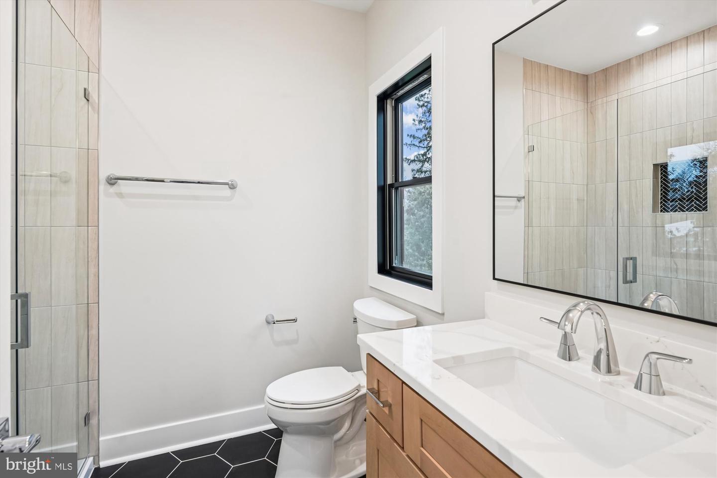 6707 HALLWOOD AVE, FALLS CHURCH, Virginia 22046, 6 Bedrooms Bedrooms, ,6 BathroomsBathrooms,Residential,For sale,6707 HALLWOOD AVE,VAFX2290406 MLS # VAFX2290406 6707 HALLWOOD AVE, FALLS CHURCH, Virginia 22046, 6 Bedrooms Bedrooms, ,6 BathroomsBathrooms,Residential,For sale,6707 HALLWOOD AVE,VAFX2290406 MLS # VAFX2290406