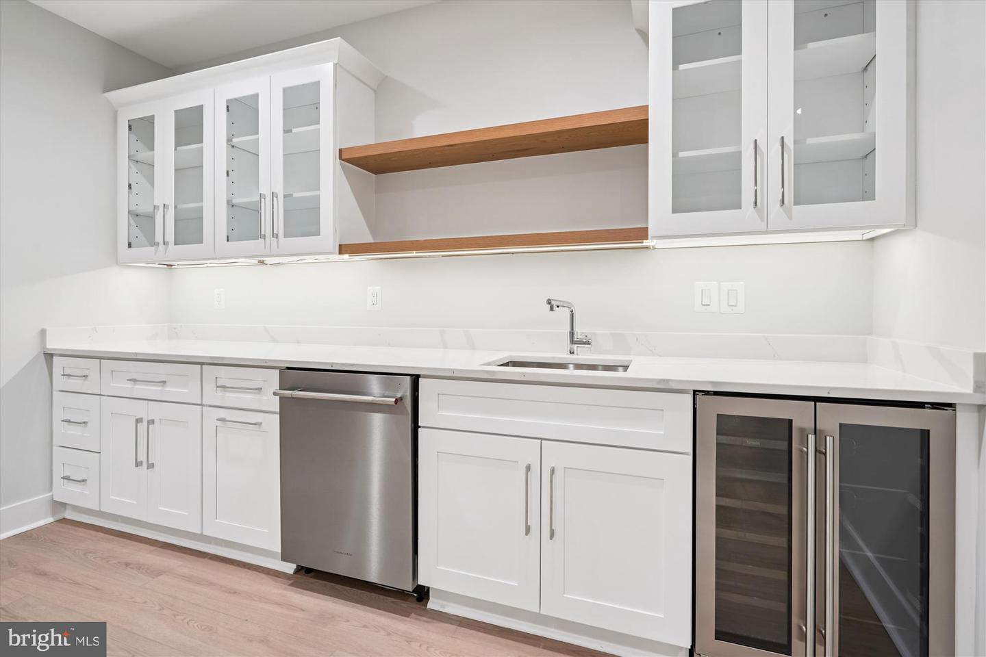 6707 HALLWOOD AVE, FALLS CHURCH, Virginia 22046, 6 Bedrooms Bedrooms, ,6 BathroomsBathrooms,Residential,For sale,6707 HALLWOOD AVE,VAFX2290406 MLS # VAFX2290406 6707 HALLWOOD AVE, FALLS CHURCH, Virginia 22046, 6 Bedrooms Bedrooms, ,6 BathroomsBathrooms,Residential,For sale,6707 HALLWOOD AVE,VAFX2290406 MLS # VAFX2290406