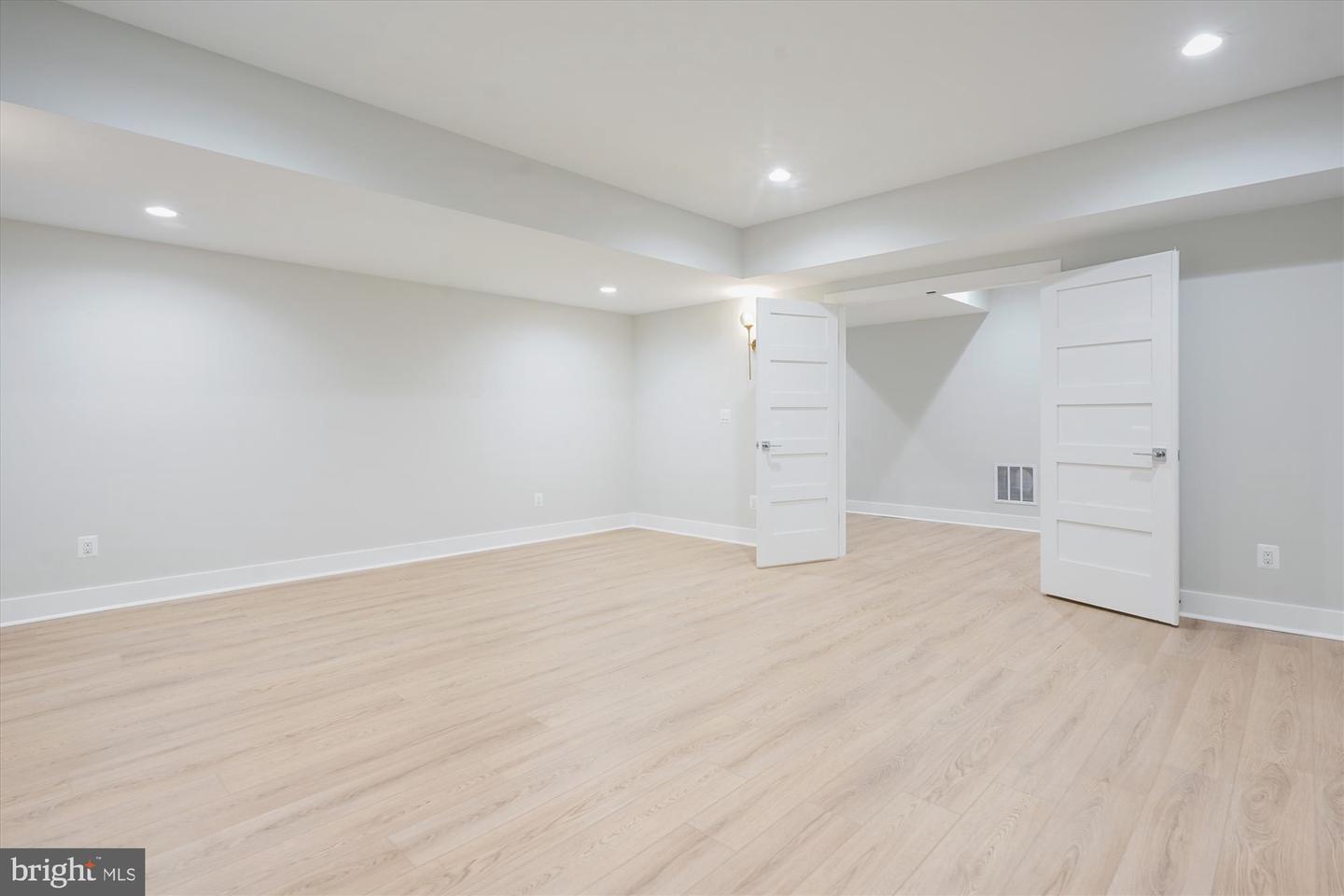 6707 HALLWOOD AVE, FALLS CHURCH, Virginia 22046, 6 Bedrooms Bedrooms, ,6 BathroomsBathrooms,Residential,For sale,6707 HALLWOOD AVE,VAFX2290406 MLS # VAFX2290406 6707 HALLWOOD AVE, FALLS CHURCH, Virginia 22046, 6 Bedrooms Bedrooms, ,6 BathroomsBathrooms,Residential,For sale,6707 HALLWOOD AVE,VAFX2290406 MLS # VAFX2290406