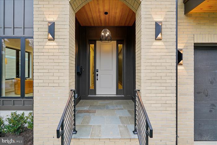 6707 HALLWOOD AVE, FALLS CHURCH, Virginia 22046, 6 Bedrooms Bedrooms, ,6 BathroomsBathrooms,Residential,For sale,6707 HALLWOOD AVE,VAFX2290406 MLS # VAFX2290406 6707 HALLWOOD AVE, FALLS CHURCH, Virginia 22046, 6 Bedrooms Bedrooms, ,6 BathroomsBathrooms,Residential,For sale,6707 HALLWOOD AVE,VAFX2290406 MLS # VAFX2290406