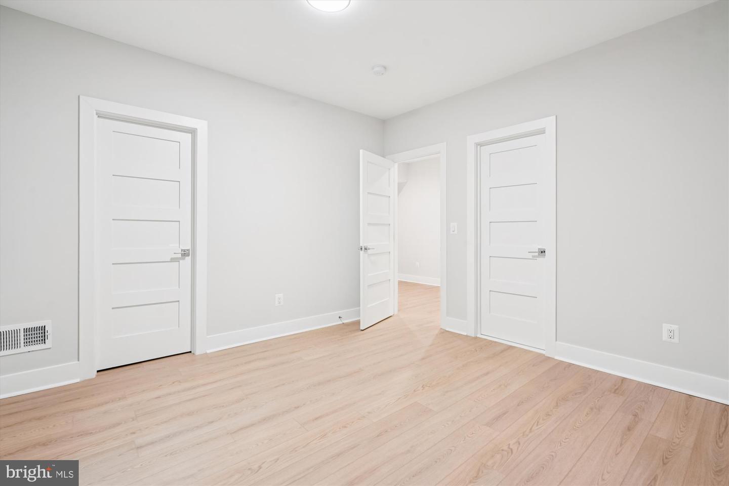 6707 HALLWOOD AVE, FALLS CHURCH, Virginia 22046, 6 Bedrooms Bedrooms, ,6 BathroomsBathrooms,Residential,For sale,6707 HALLWOOD AVE,VAFX2290406 MLS # VAFX2290406 6707 HALLWOOD AVE, FALLS CHURCH, Virginia 22046, 6 Bedrooms Bedrooms, ,6 BathroomsBathrooms,Residential,For sale,6707 HALLWOOD AVE,VAFX2290406 MLS # VAFX2290406