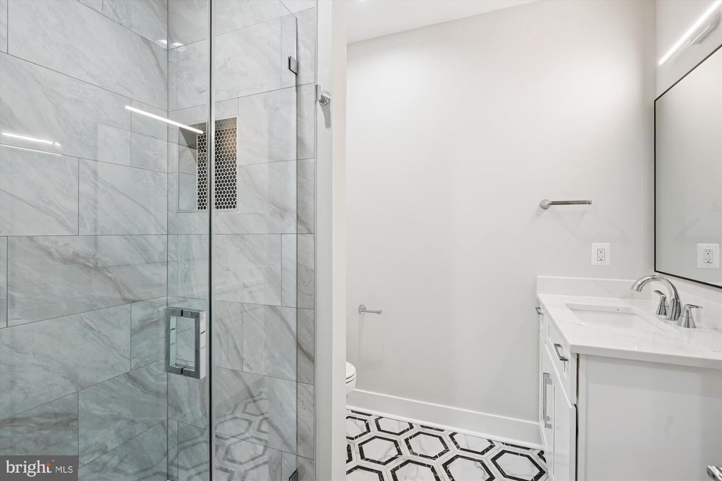 6707 HALLWOOD AVE, FALLS CHURCH, Virginia 22046, 6 Bedrooms Bedrooms, ,6 BathroomsBathrooms,Residential,For sale,6707 HALLWOOD AVE,VAFX2290406 MLS # VAFX2290406 6707 HALLWOOD AVE, FALLS CHURCH, Virginia 22046, 6 Bedrooms Bedrooms, ,6 BathroomsBathrooms,Residential,For sale,6707 HALLWOOD AVE,VAFX2290406 MLS # VAFX2290406