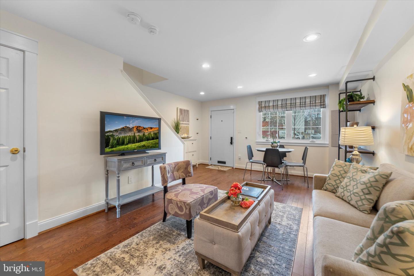 1527 K ST SE, WASHINGTON, District Of Columbia 20003, 2 Bedrooms Bedrooms, ,1 BathroomBathrooms,Residential,For sale,1527 K ST SE,DCDC2245656 MLS # DCDC2245656