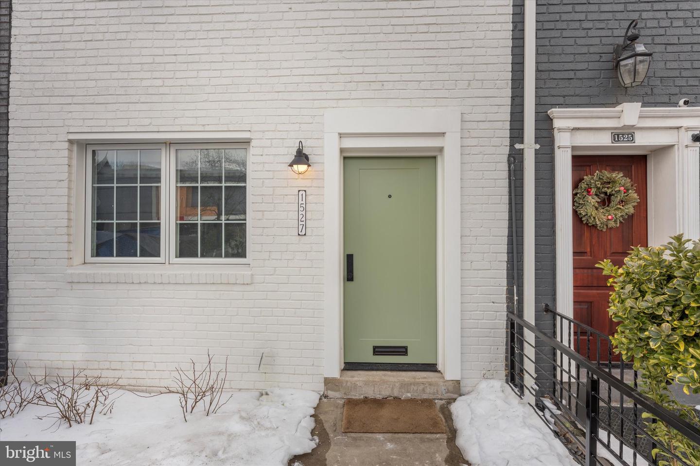 1527 K ST SE, WASHINGTON, District Of Columbia 20003, 2 Bedrooms Bedrooms, ,1 BathroomBathrooms,Residential,For sale,1527 K ST SE,DCDC2245656 MLS # DCDC2245656