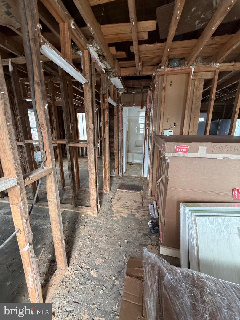 1737 N CULPEPER ST, ARLINGTON, Virginia 22207, 2 Bedrooms Bedrooms, 3 Rooms Rooms,1 BathroomBathrooms,Residential,For sale,1737 N CULPEPER ST,VAAR2068824 MLS # VAAR2068824