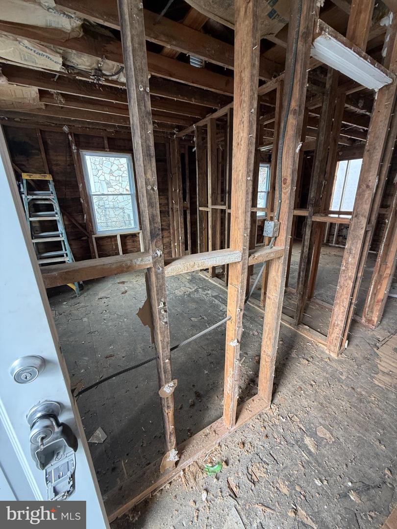 1737 N CULPEPER ST, ARLINGTON, Virginia 22207, 2 Bedrooms Bedrooms, 3 Rooms Rooms,1 BathroomBathrooms,Residential,For sale,1737 N CULPEPER ST,VAAR2068824 MLS # VAAR2068824