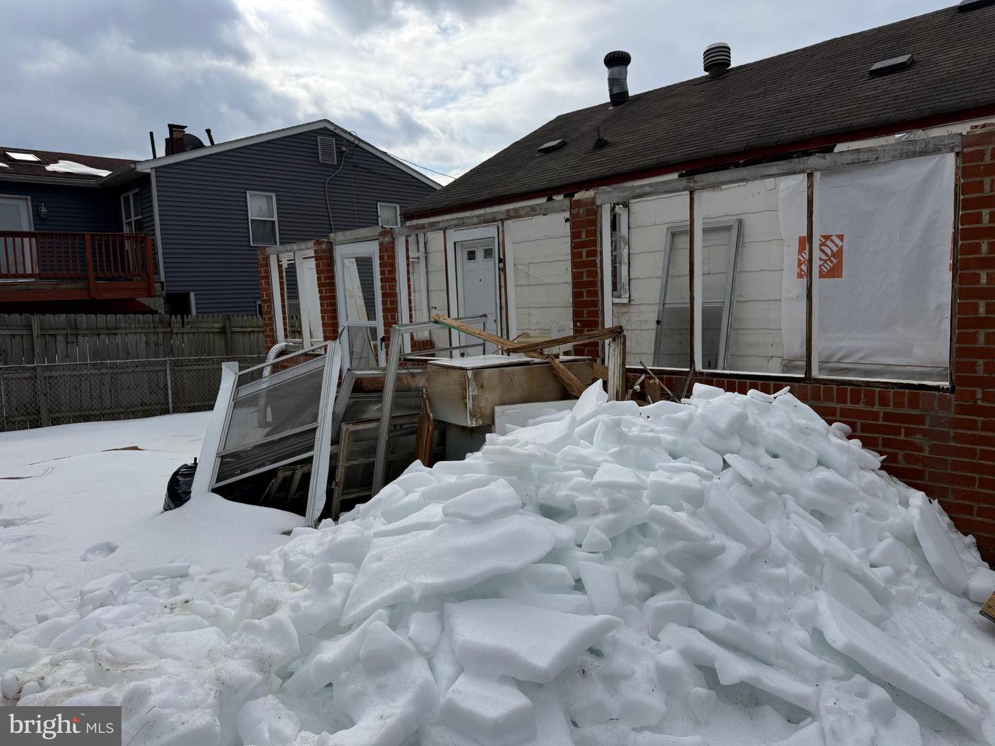 1737 N CULPEPER ST, ARLINGTON, Virginia 22207, 2 Bedrooms Bedrooms, 3 Rooms Rooms,1 BathroomBathrooms,Residential,For sale,1737 N CULPEPER ST,VAAR2068824 MLS # VAAR2068824