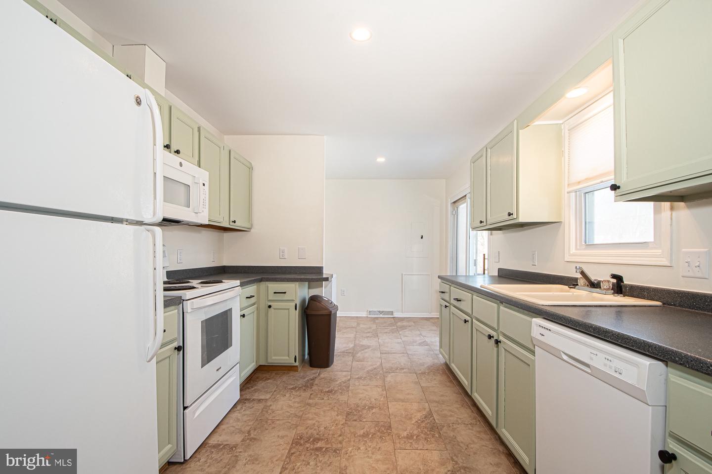 213 WOODROW RD, WINCHESTER, Virginia 22602, 3 Bedrooms Bedrooms, ,2 BathroomsBathrooms,Residential,For sale,213 WOODROW RD,VAFV2039552 MLS # VAFV2039552