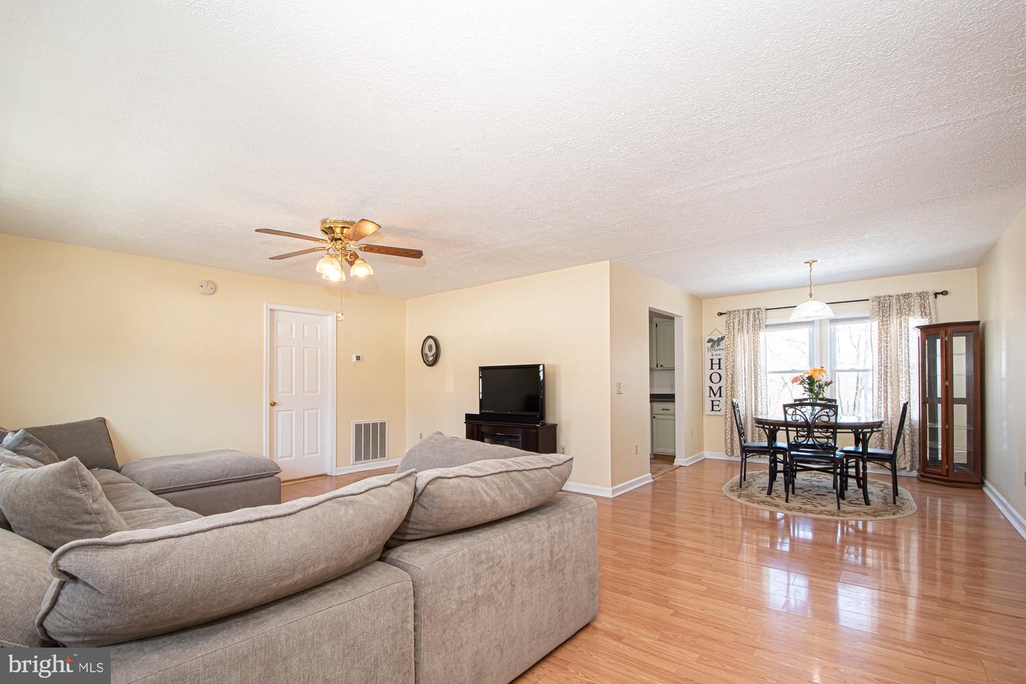 213 WOODROW RD, WINCHESTER, Virginia 22602, 3 Bedrooms Bedrooms, ,2 BathroomsBathrooms,Residential,For sale,213 WOODROW RD,VAFV2039552 MLS # VAFV2039552