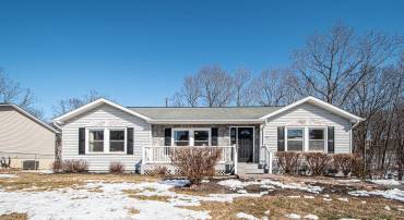 213 WOODROW RD, WINCHESTER, Virginia 22602, 3 Bedrooms Bedrooms, ,2 BathroomsBathrooms,Residential,For sale,213 WOODROW RD,VAFV2039552 MLS # VAFV2039552