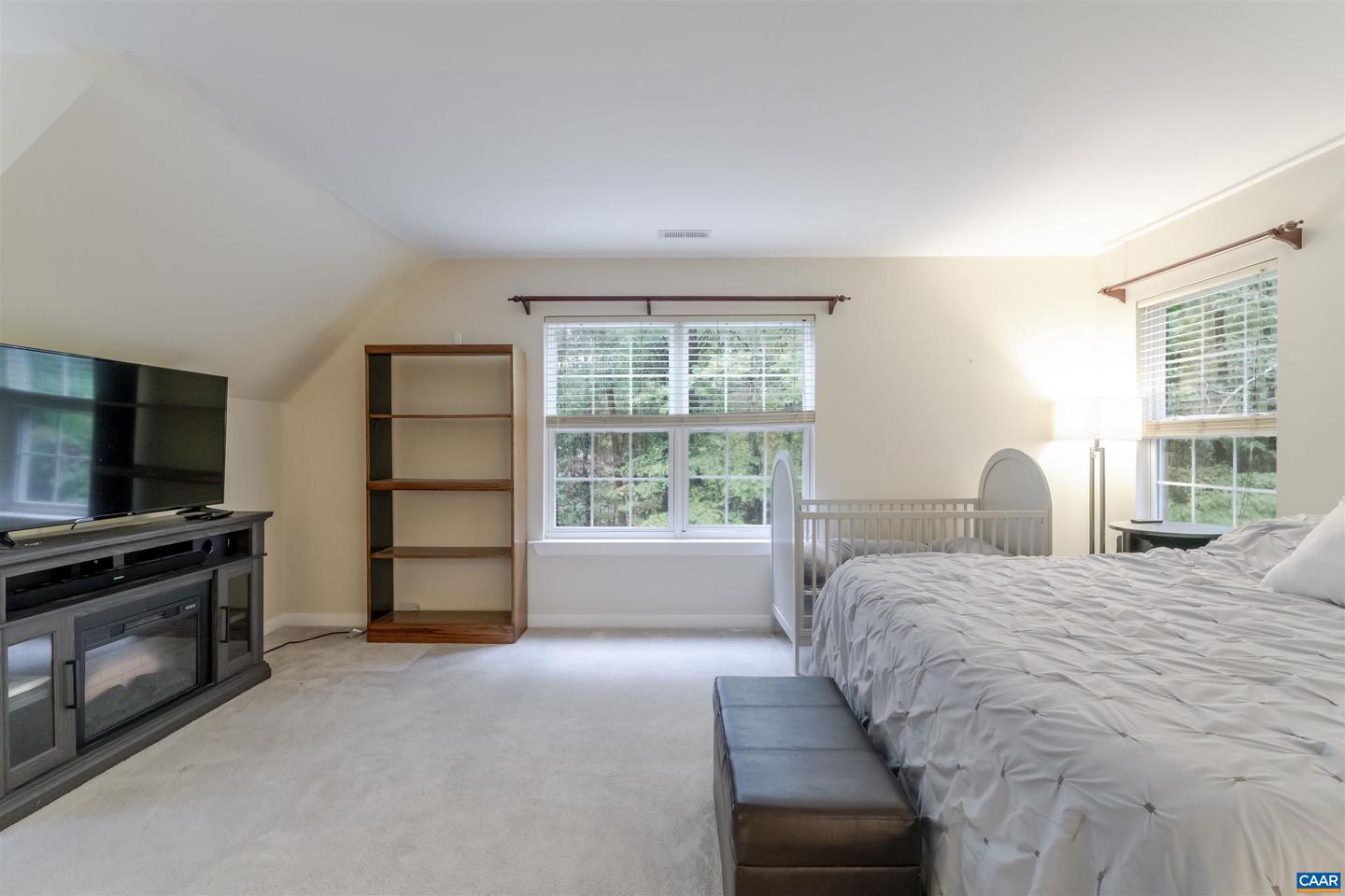 240 OAKMONT DR, GORDONSVILLE, Virginia 22942, 4 Bedrooms Bedrooms, ,2 BathroomsBathrooms,Residential,For sale,240 OAKMONT DR,673244 MLS # 673244