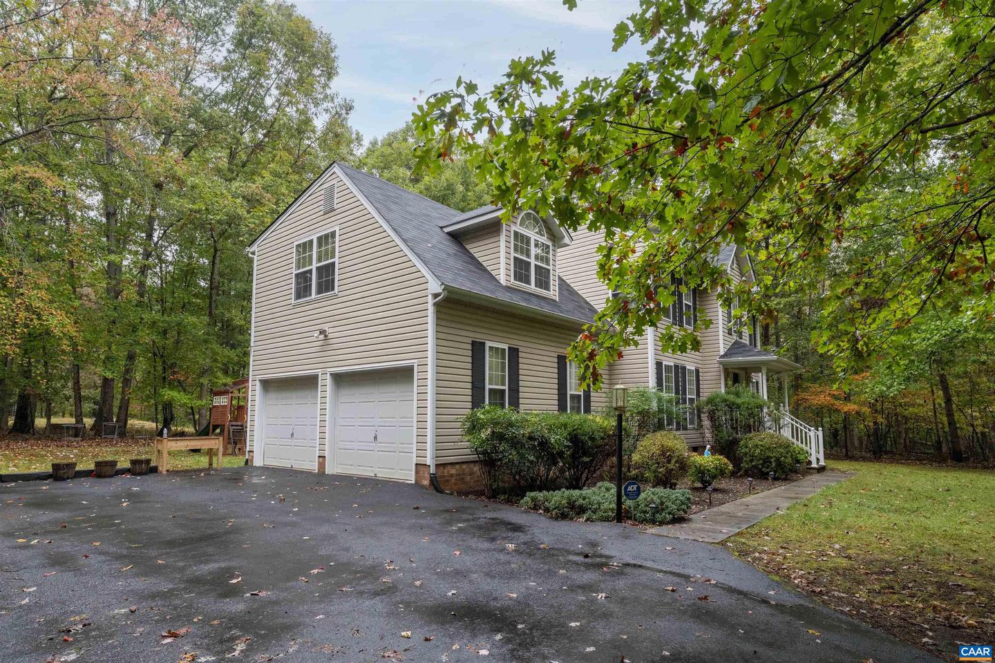 240 OAKMONT DR, GORDONSVILLE, Virginia 22942, 4 Bedrooms Bedrooms, ,2 BathroomsBathrooms,Residential,For sale,240 OAKMONT DR,673244 MLS # 673244