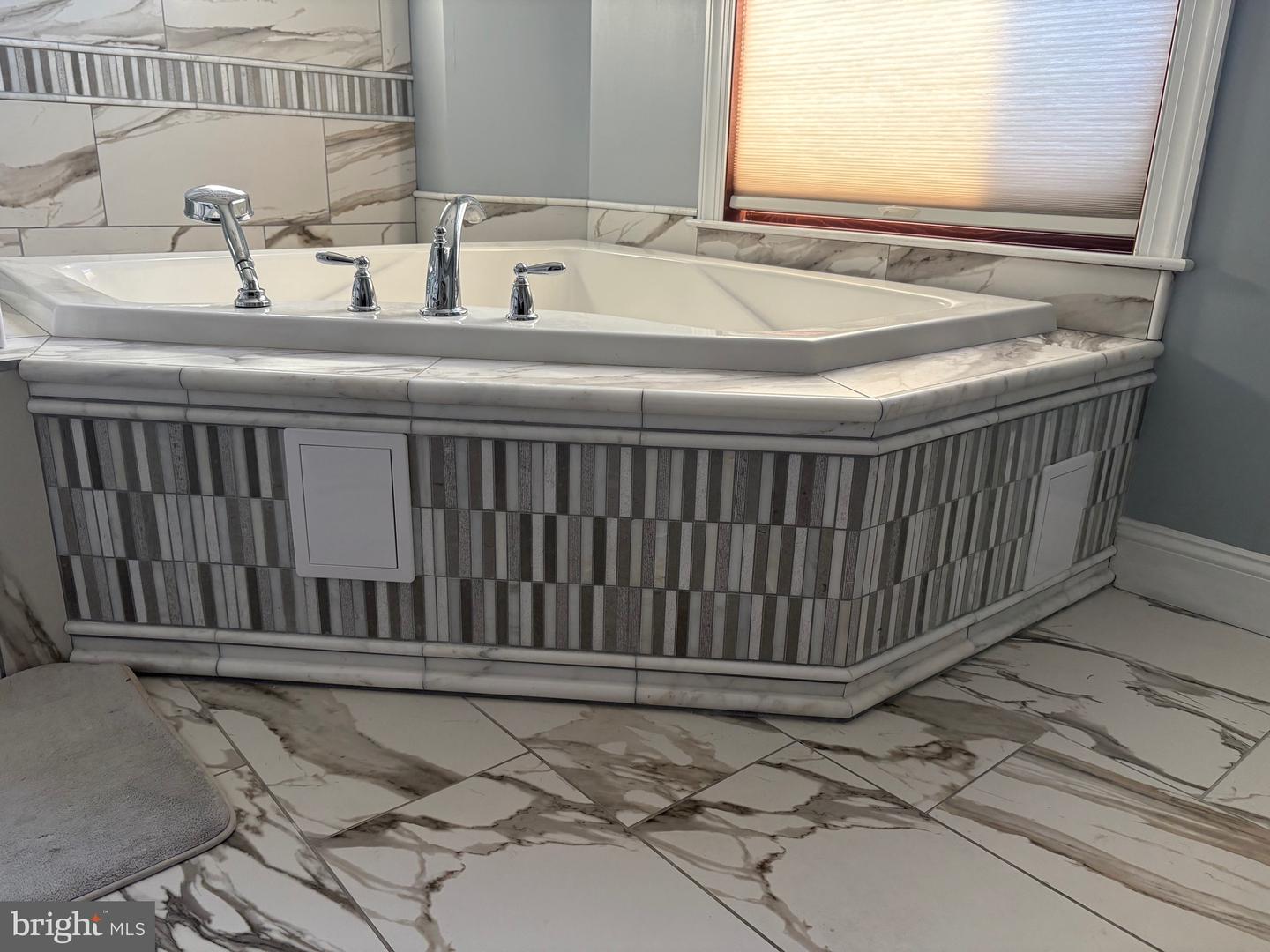 S KENWOOD STREET #2445, ARLINGTON, Virginia 22206, 7 Bedrooms Bedrooms, 7 Rooms Rooms,5 BathroomsBathrooms,Residential,For sale,S KENWOOD STREET #2445,VAAR2064470 MLS # VAAR2064470