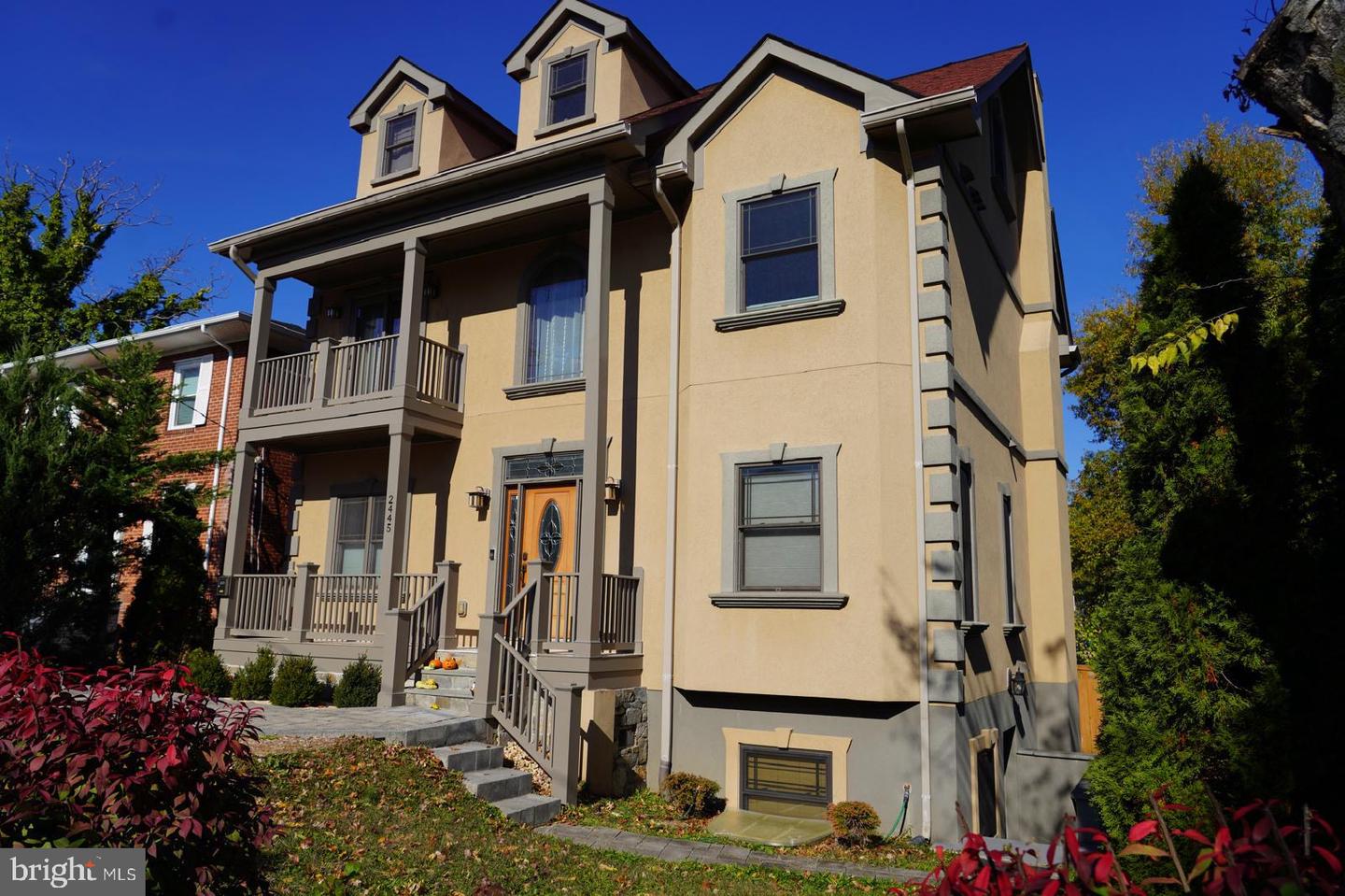 S KENWOOD STREET #2445, ARLINGTON, Virginia 22206, 7 Bedrooms Bedrooms, 7 Rooms Rooms,5 BathroomsBathrooms,Residential,For sale,S KENWOOD STREET #2445,VAAR2064470 MLS # VAAR2064470