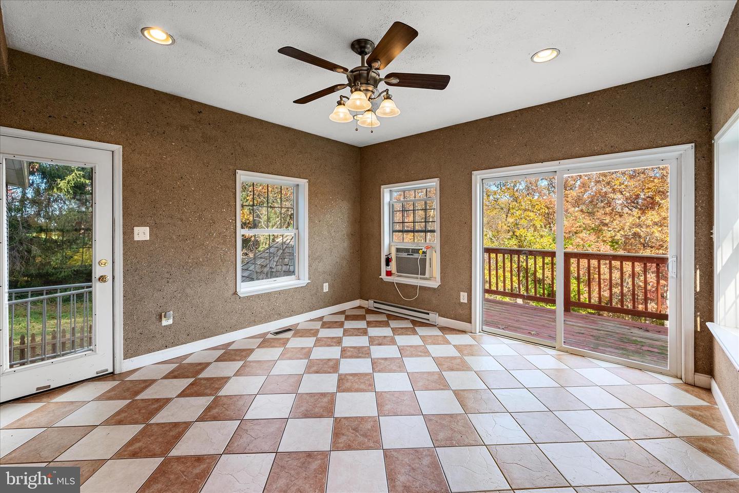 66 HIGHLAND PARK LN, FRONT ROYAL, Virginia 22630, 4 Bedrooms Bedrooms, 5 Rooms Rooms,4 BathroomsBathrooms,Residential,For sale,66 HIGHLAND PARK LN,VAWR2012700 MLS # VAWR2012700