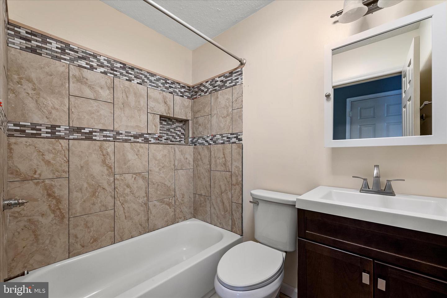 66 HIGHLAND PARK LN, FRONT ROYAL, Virginia 22630, 4 Bedrooms Bedrooms, 5 Rooms Rooms,4 BathroomsBathrooms,Residential,For sale,66 HIGHLAND PARK LN,VAWR2012700 MLS # VAWR2012700