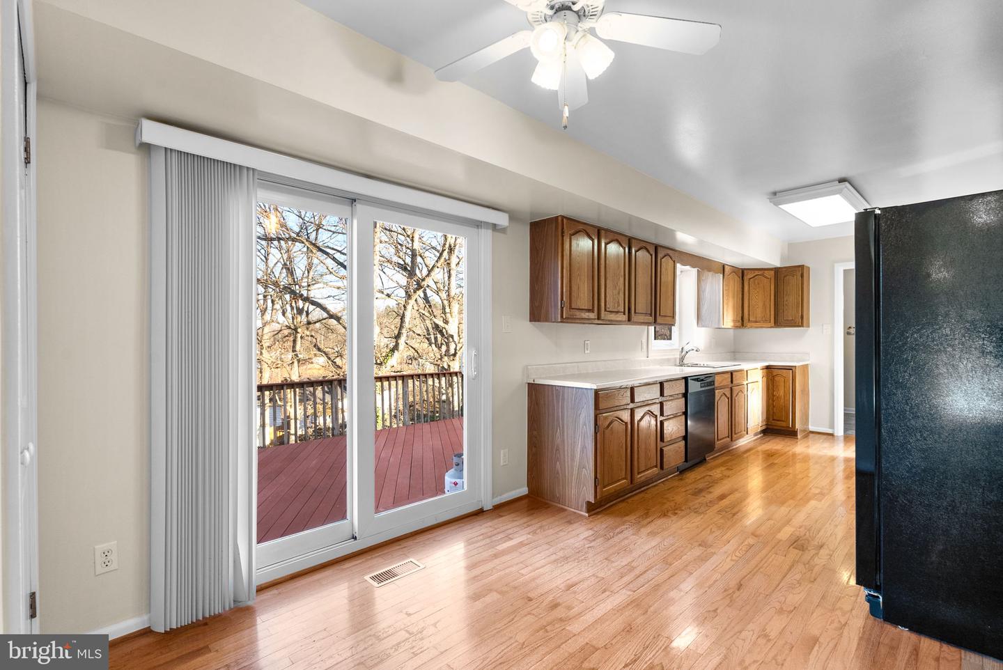 6219 THORNWOOD DR, ALEXANDRIA, Virginia 22310, 4 Bedrooms Bedrooms, ,2 BathroomsBathrooms,Residential,For sale,6219 THORNWOOD DR,VAFX2282356 MLS # VAFX2282356