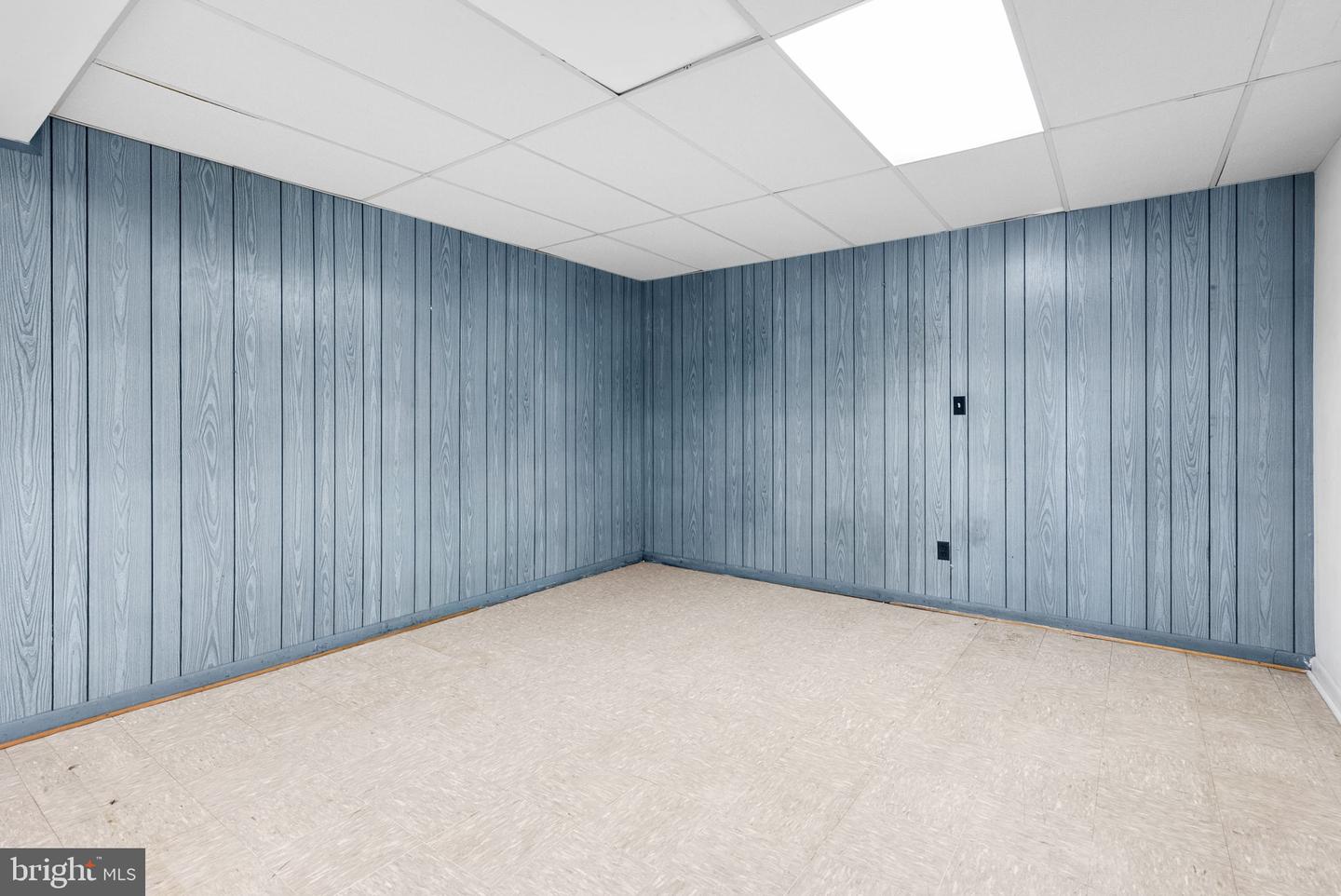 6219 THORNWOOD DR, ALEXANDRIA, Virginia 22310, 4 Bedrooms Bedrooms, ,2 BathroomsBathrooms,Residential,For sale,6219 THORNWOOD DR,VAFX2282356 MLS # VAFX2282356