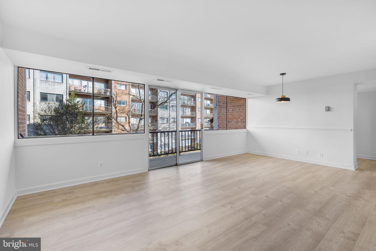 5851 QUANTRELL AVE #209, ALEXANDRIA, Virginia 22312, 1 Bedroom Bedrooms, ,1 BathroomBathrooms,Residential,For sale,5851 QUANTRELL AVE #209,VAAX2053230 MLS # VAAX2053230