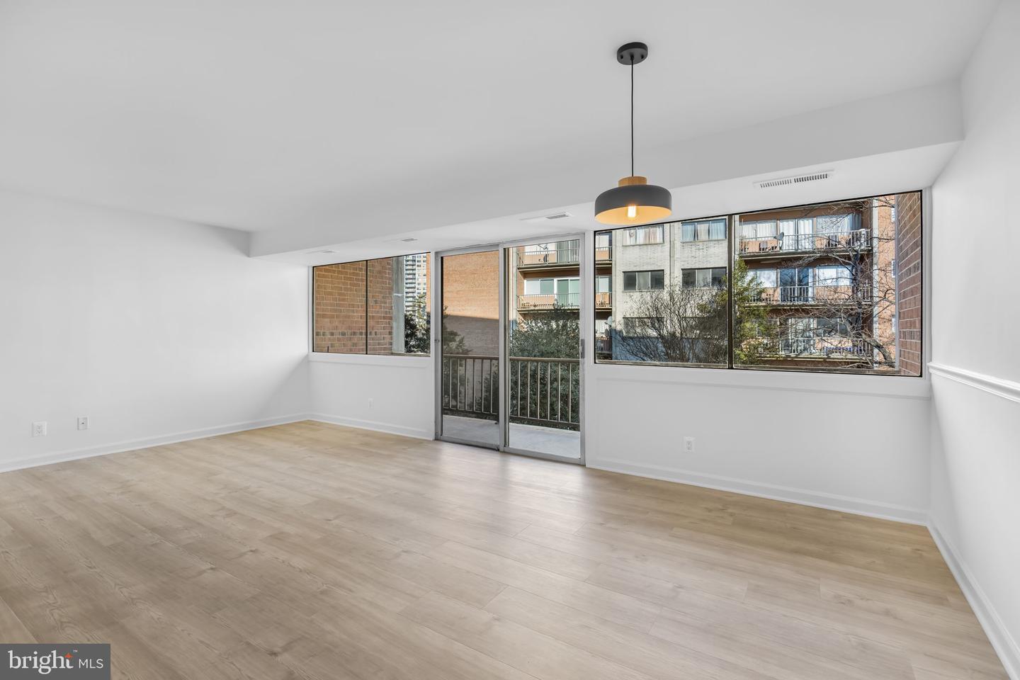 5851 QUANTRELL AVE #209, ALEXANDRIA, Virginia 22312, 1 Bedroom Bedrooms, ,1 BathroomBathrooms,Residential,For sale,5851 QUANTRELL AVE #209,VAAX2053230 MLS # VAAX2053230