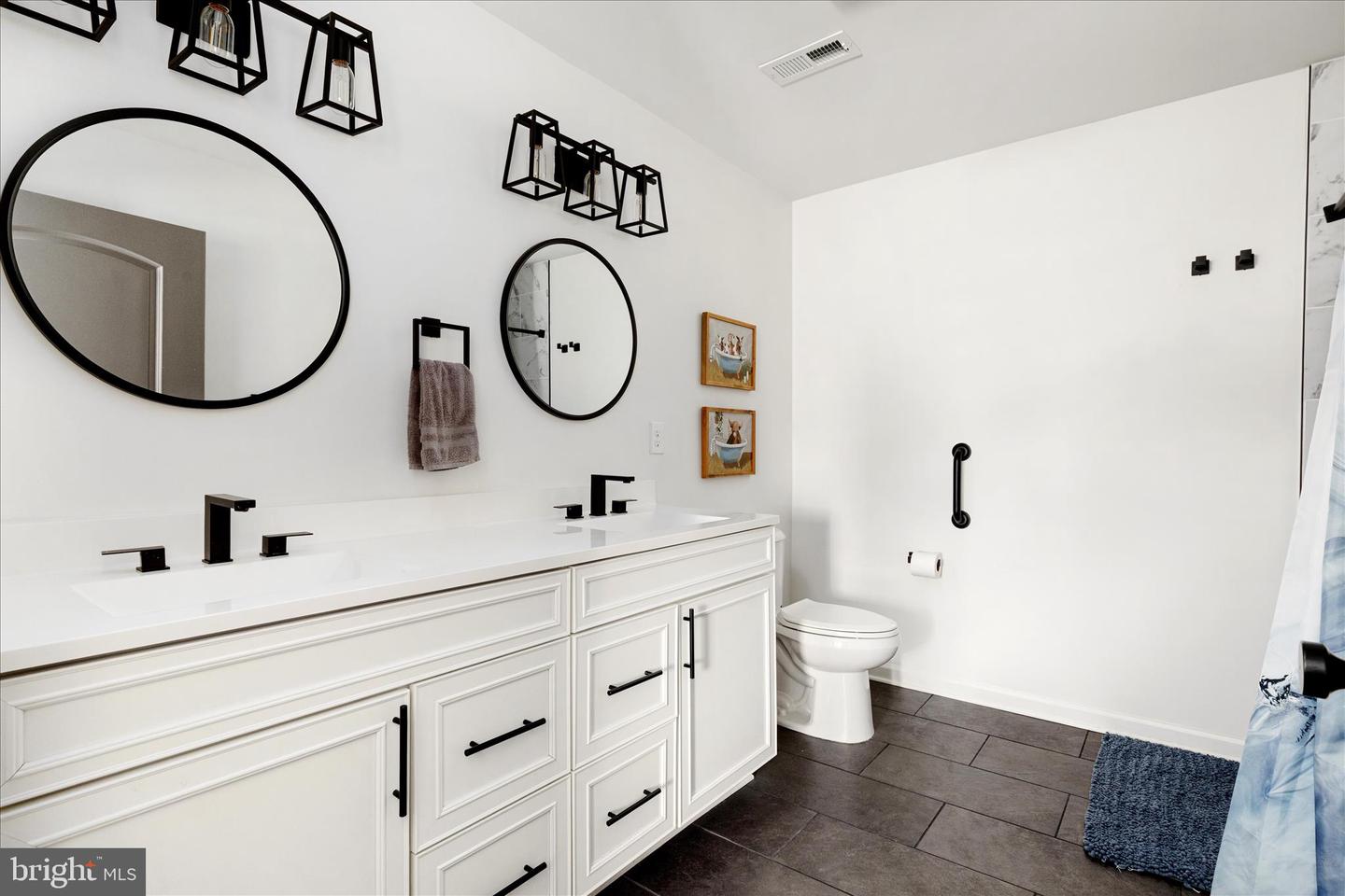 511 W 13TH ST, FRONT ROYAL, Virginia 22630, 3 Bedrooms Bedrooms, ,2 BathroomsBathrooms,Residential,For sale,511 W 13TH ST,VAWR2013232 MLS # VAWR2013232