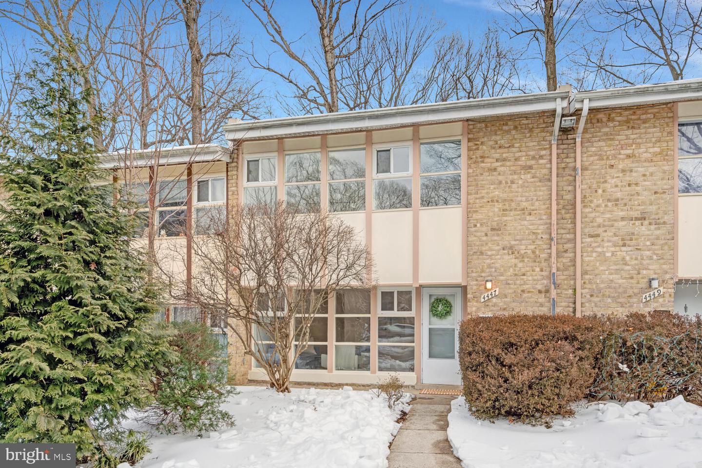 4447 FOREST GLEN CT #4447, ANNANDALE, Virginia 22003, 3 Bedrooms Bedrooms, ,1 BathroomBathrooms,Residential,For sale,4447 FOREST GLEN CT #4447,VAFX2289170 MLS # VAFX2289170