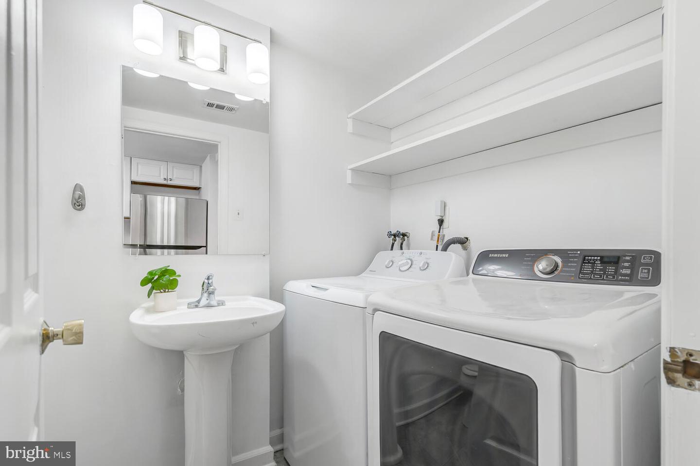 4447 FOREST GLEN CT #4447, ANNANDALE, Virginia 22003, 3 Bedrooms Bedrooms, ,1 BathroomBathrooms,Residential,For sale,4447 FOREST GLEN CT #4447,VAFX2289170 MLS # VAFX2289170