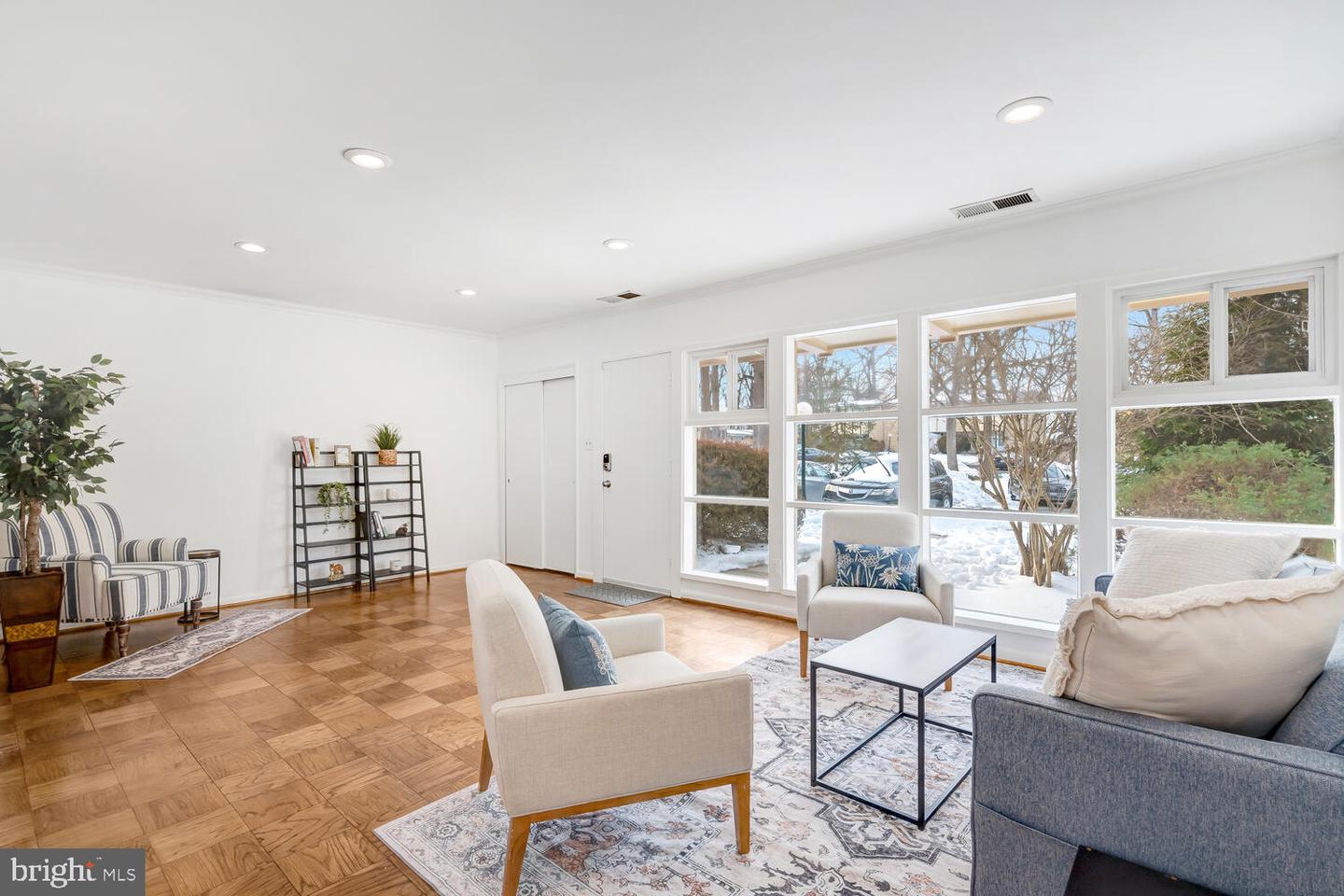 4447 FOREST GLEN CT #4447, ANNANDALE, Virginia 22003, 3 Bedrooms Bedrooms, ,1 BathroomBathrooms,Residential,For sale,4447 FOREST GLEN CT #4447,VAFX2289170 MLS # VAFX2289170