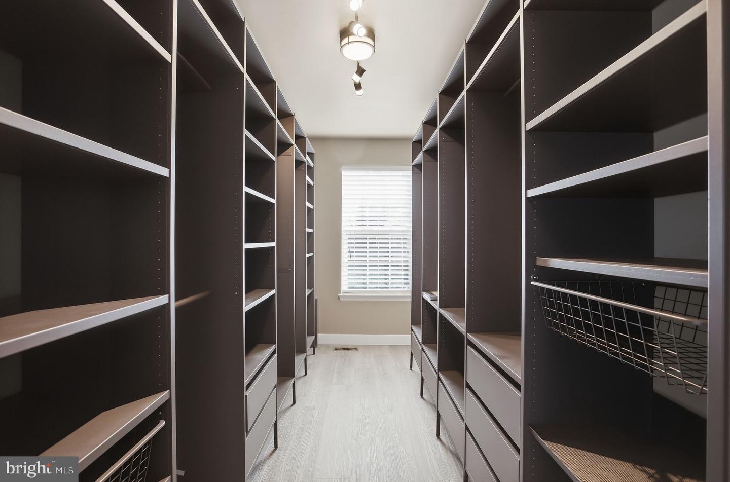 38 TAYLORS HILL WAY, FREDERICKSBURG, Virginia 22405, 4 Bedrooms Bedrooms, 17 Rooms Rooms,3 BathroomsBathrooms,Residential,For sale,38 TAYLORS HILL WAY,VAST2045990 MLS # VAST2045990