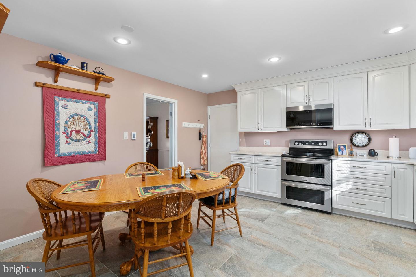 15993 COVE LN, DUMFRIES, Virginia 22025, 4 Bedrooms Bedrooms, ,2 BathroomsBathrooms,Residential,For sale,15993 COVE LN,VAPW2112382 MLS # VAPW2112382 15993 COVE LN, DUMFRIES, Virginia 22025, 4 Bedrooms Bedrooms, ,2 BathroomsBathrooms,Residential,For sale,15993 COVE LN,VAPW2112382 MLS # VAPW2112382