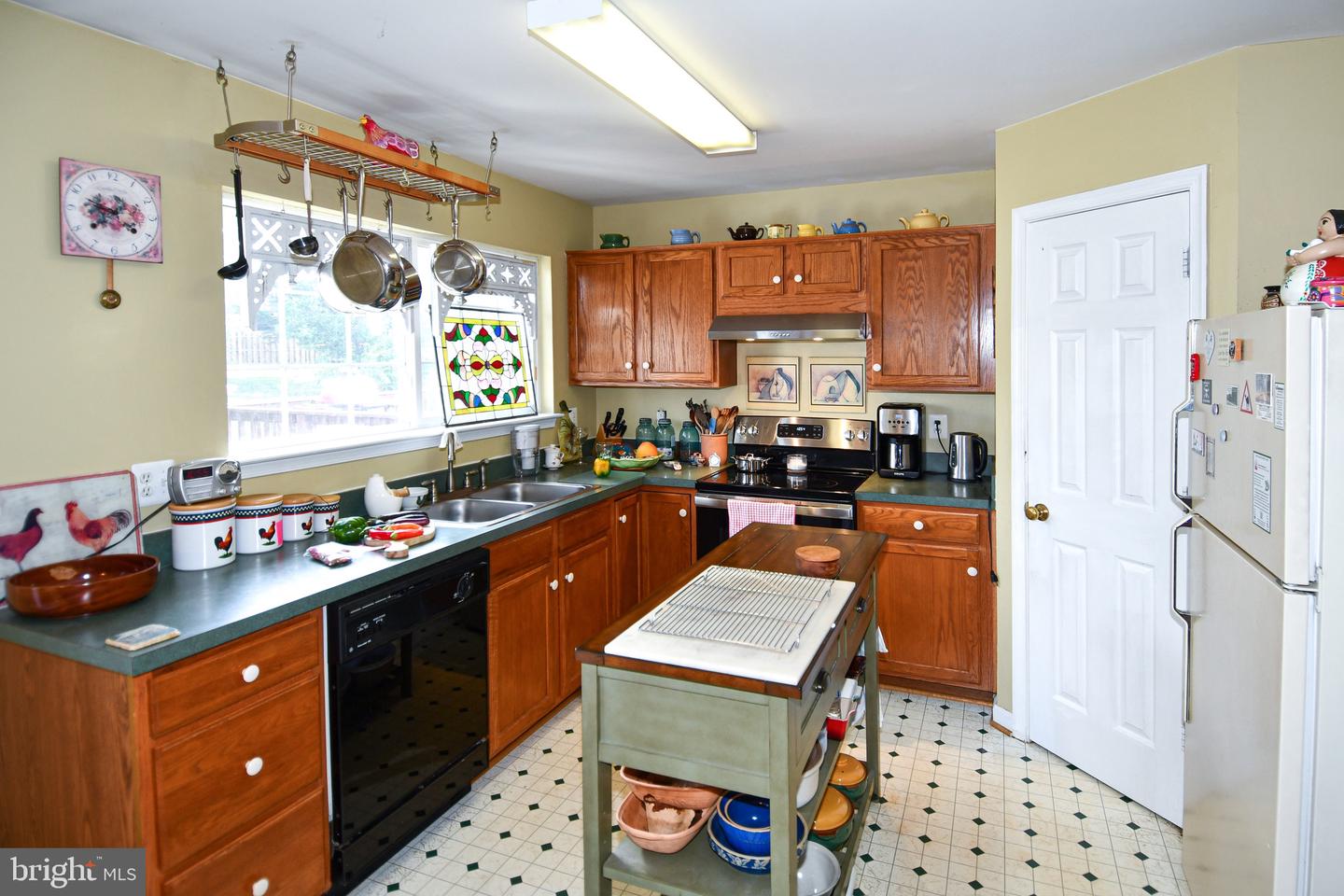 9411 WILCOXEN DR, MANASSAS PARK, Virginia 20111, 3 Bedrooms Bedrooms, ,2 BathroomsBathrooms,Residential,For sale,9411 WILCOXEN DR,VAMP2003698 MLS # VAMP2003698