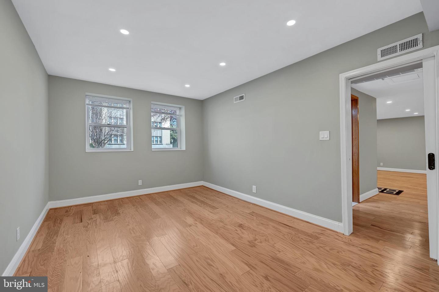 4707 CONNECTICUT AVE NW #103, WASHINGTON, District Of Columbia 20008, 1 Bedroom Bedrooms, ,1 BathroomBathrooms,Residential,For sale,4707 CONNECTICUT AVE NW #103,DCDC2245854 MLS # DCDC2245854 4707 CONNECTICUT AVE NW #103, WASHINGTON, District Of Columbia 20008, 1 Bedroom Bedrooms, ,1 BathroomBathrooms,Residential,For sale,4707 CONNECTICUT AVE NW #103,DCDC2245854 MLS # DCDC2245854