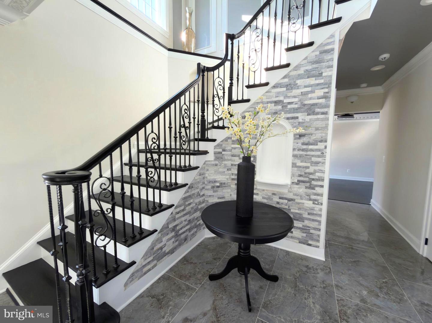 8213 HOCKING PL, ALEXANDRIA, Virginia 22309, 5 Bedrooms Bedrooms, ,5 BathroomsBathrooms,Residential,For sale,8213 HOCKING PL,VAFX2290722 MLS # VAFX2290722