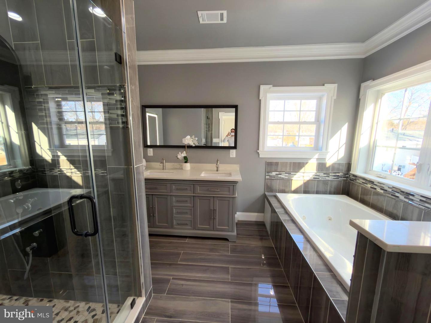 8213 HOCKING PL, ALEXANDRIA, Virginia 22309, 5 Bedrooms Bedrooms, ,5 BathroomsBathrooms,Residential,For sale,8213 HOCKING PL,VAFX2290722 MLS # VAFX2290722