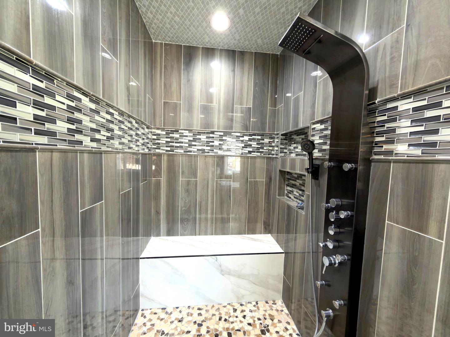 8213 HOCKING PL, ALEXANDRIA, Virginia 22309, 5 Bedrooms Bedrooms, ,5 BathroomsBathrooms,Residential,For sale,8213 HOCKING PL,VAFX2290722 MLS # VAFX2290722