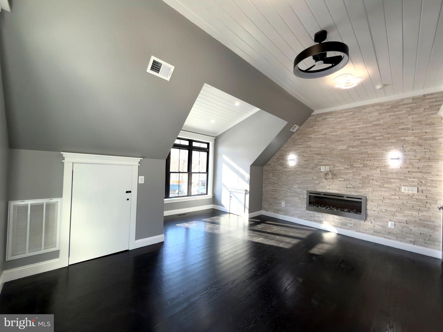 8213 HOCKING PL, ALEXANDRIA, Virginia 22309, 5 Bedrooms Bedrooms, ,5 BathroomsBathrooms,Residential,For sale,8213 HOCKING PL,VAFX2290722 MLS # VAFX2290722