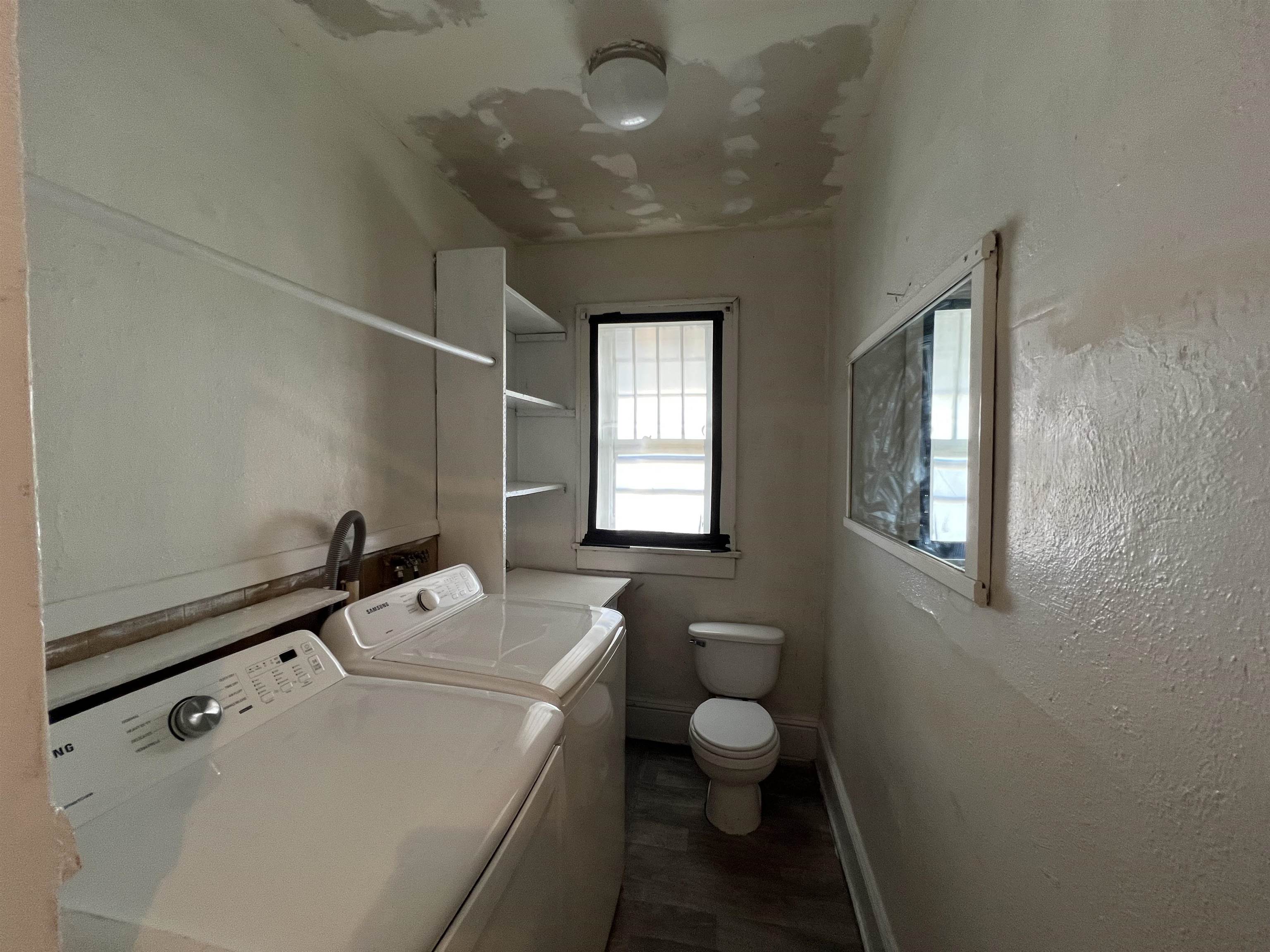 220 ELIZABETH AVE, WAYNESBORO, Virginia 22980, 3 Bedrooms Bedrooms, ,1 BathroomBathrooms,Residential,220 ELIZABETH AVE,672223 MLS # 672223